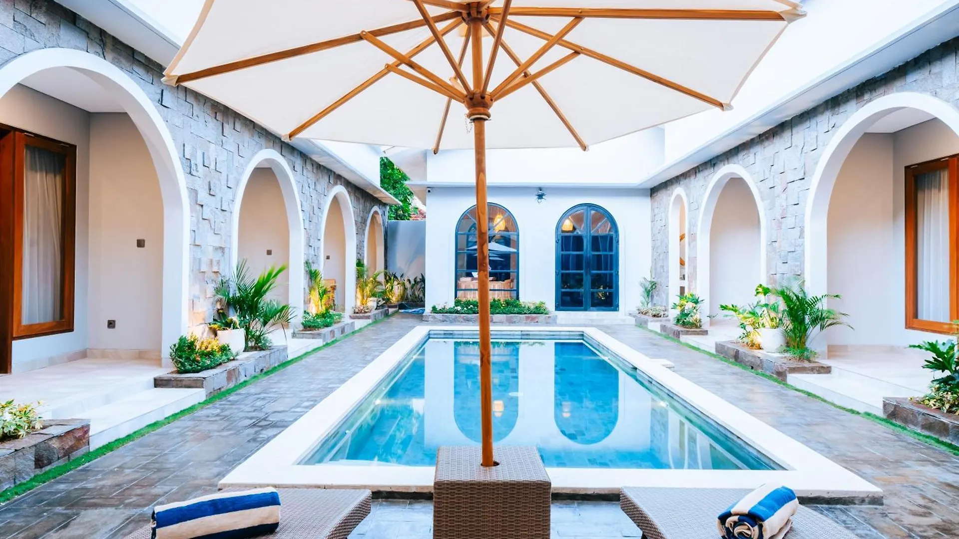Villa Koura Tuban Kuta